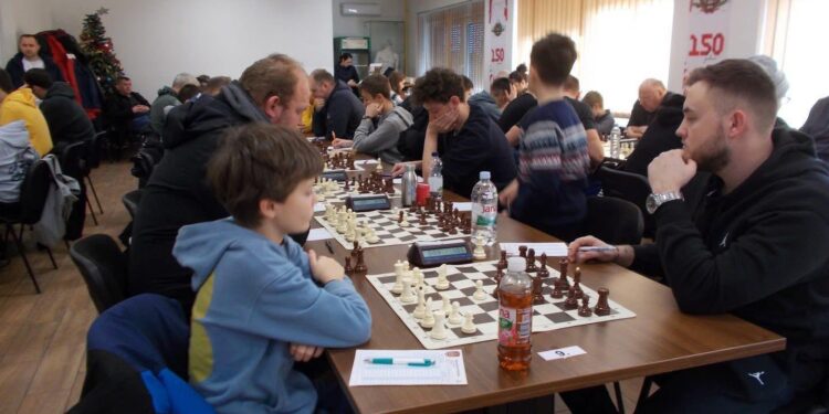 Mladi Crikveničan Erik Haidinger nastupio na međunarodnom šahovskom turniru i ostvario sjajne rezultate