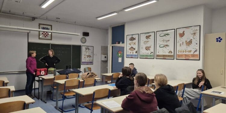 Crikvenički osnovci krenuli s pripremama za natjecanje mladih Hrvatskog Crvenog križa