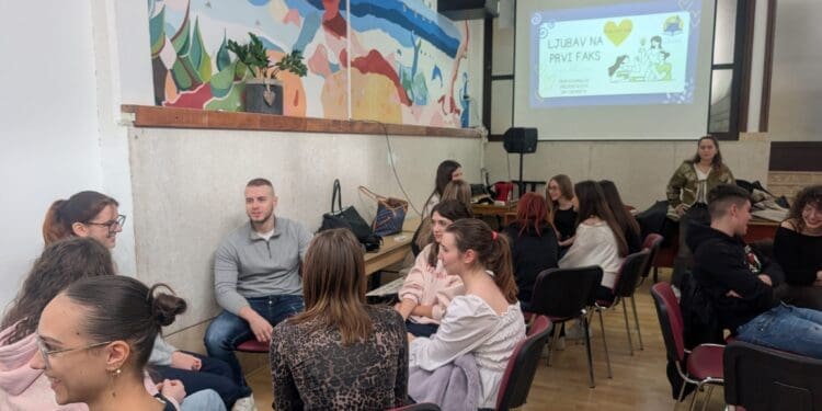 ‘Ljubav na prvi faks’: Studenti iz Rijeke podijelili iskustva sa završnim razredima u Crikvenici