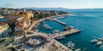 Maškare u Crikvenici ulaze u veliko finale: Čitanje šentence i spaljivanje mesopusta zatvorit će još jedno poglavlje