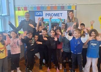 “Prvi koraci u prometu”: Učenici OŠ Vladimira Nazora Crikvenica učili kako se sigurno kretati cestom