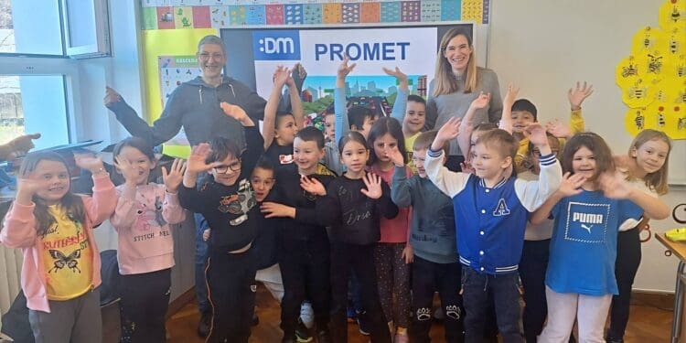 “Prvi koraci u prometu”: Učenici OŠ Vladimira Nazora Crikvenica učili kako se sigurno kretati cestom