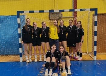 Učenice Srednje škole dr. Antuna Barca osvojile broncu na županijskom prvenstvu u rukometu