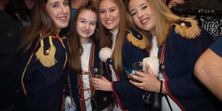 Drugi Jakovarski maškarani petak ispunio Dom kulture u Jadranovu