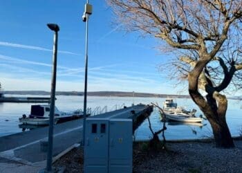Selce dobilo uređeniju luku: u Slani postavljena struja, voda i nova rasvjeta