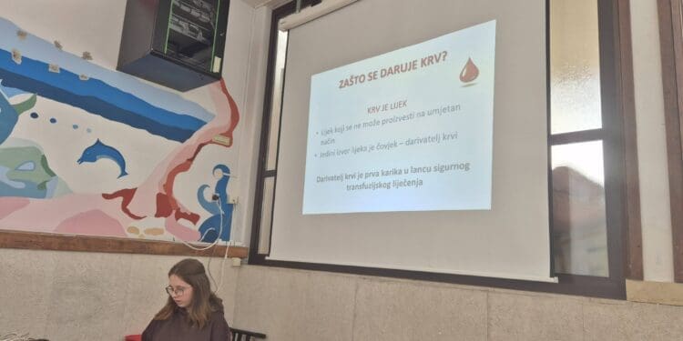Crikvenički maturanti učili kako darivanjem krvi mogu spasiti nečiji život