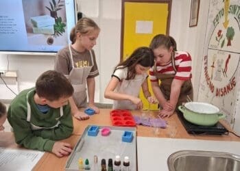 U Crikvenici održana radionica izrade prirodne kozmetike za darovite učenike