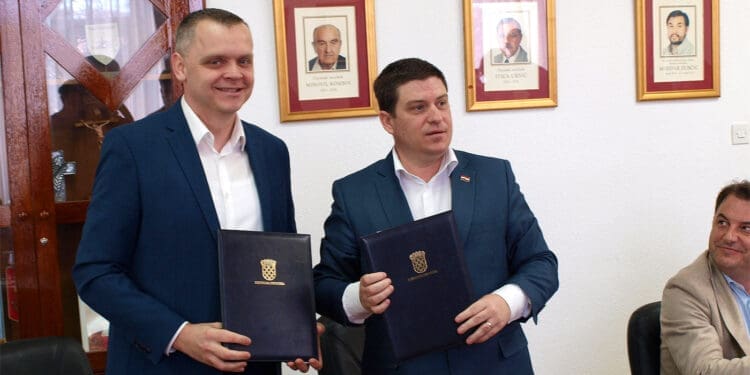 U Bribiru potpisan ugovor vrijedan 400 tisuća eura za sanaciju klizišta u Vinodolskoj općini