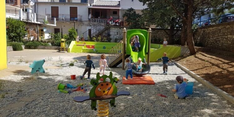 U samom vrhu u Hrvatskoj: Crikvenica među gradovima koji najviše izdvajaju za mlade obitelji