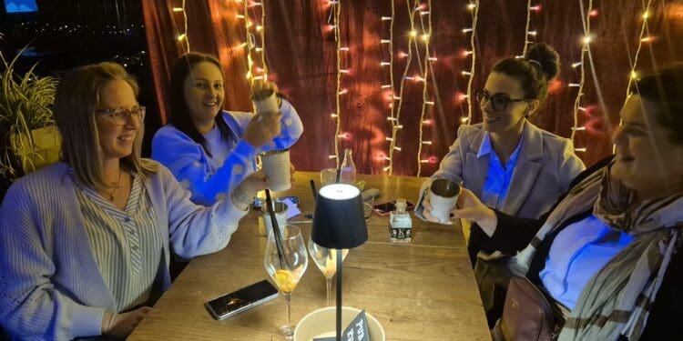 Deveto izdanje pub kviza: ekipa “No brain no pain” raste iz kola u kolo