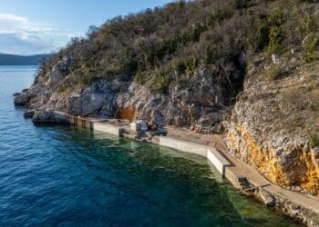 Kačjak se uređuje, Vodna dobiva novo lice: Radovi na crikveničkoj obali u punom su zamahu