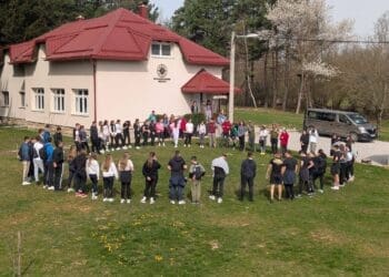 Bez notifikacija, ali s puno druženja: učenici iz Crikvenice u Lici uživali u ‘Jednom danu bez mobitela’