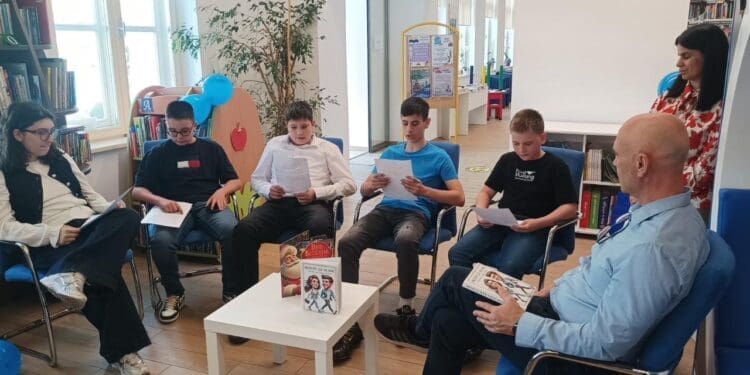 Bibliko u Crikvenici proslavio 11. rođendan: mali čitatelji slavili uz knjige, tortu i posebnog gosta