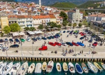 Crikvenica otvara auto sezonu: tri dana tuninga, glazbe i spektakla uz more