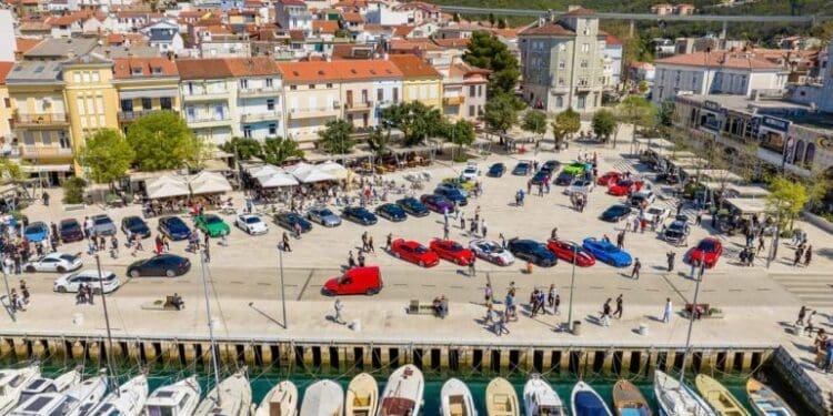 Crikvenica otvara auto sezonu: tri dana tuninga, glazbe i spektakla uz more