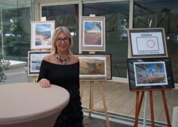 Izložba “Uhvaćeni trenuci” u hotelu Crikvenica