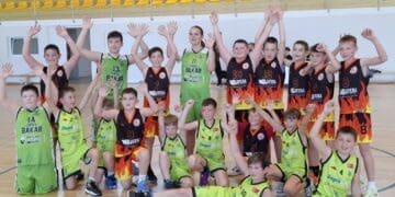 Mladi crikvenički košarkaši uvjerljivo najbolji na turniru mini košarke u Loparu