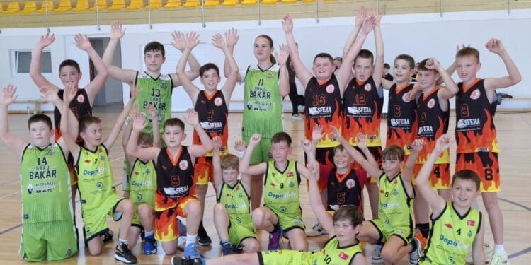 Mladi crikvenički košarkaši uvjerljivo najbolji na turniru mini košarke u Loparu