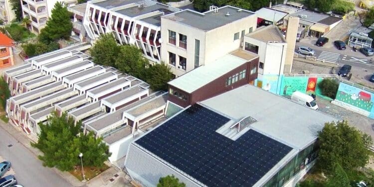 Dojava o bombi u SŠ dr. Antuna Barca Crikvenica, ali i gotovo svim srednjim školama u PGŽ