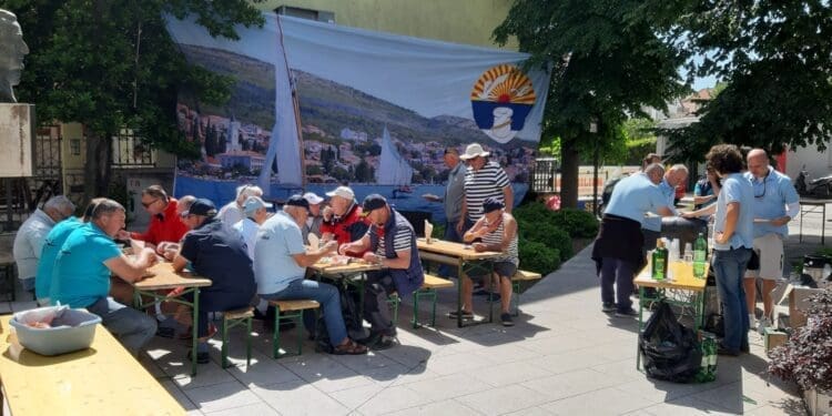Regata drvenih barak odgođena zbog lošeg vremena, objavljen novi termin