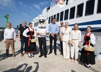 Iz Crikvenice morem do Raba i Paga: Danas isplovio prvi katamaran na liniji Kvarnerski most