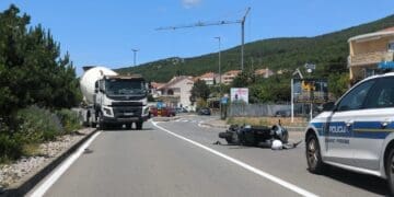 Policija objavila detalje sudara između kamiona i motocikla u Ulici kralja Tomislava