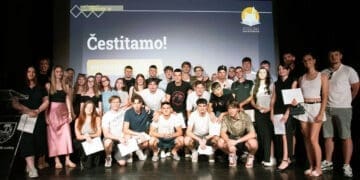 Svečana podjela svjedodžbi maturantima SŠ dr. Antuna Barca Crikvenica.