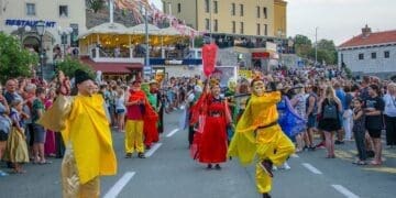 Crikveničani mogu na Senjski ljetni karneval brodom: Otvorene su prijave za organizirani izlet pod maskama