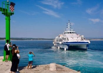 U prekidu katamaranska linija koja povezuje Crikvenicu, Rab i Senj