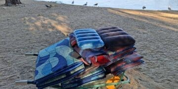 U tijeku uklanjanje plažnih rekvizita: Grad poručuje da rezervacija mjesta na plažama nije dopuštena