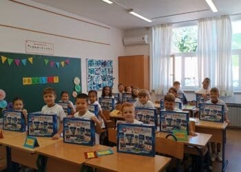 Grad Crikvenica i ove godine osigurao besplatan radni materijal za sve osnovnoškolce 