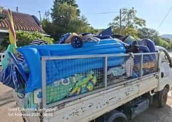 Nastavljena akcija uklanjanja ostavljenih rekvizita s crikveničkih plaža