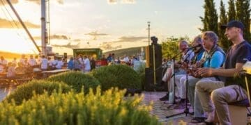 Jakovarska noć vraća se na rivu Mulina: Klapa Sveti Jakov i prijatelji spremaju večer uz more