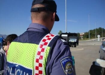 Teška prometna nesreća u centru Crikvenice: Automobilom naletio na pješakinju (58) na zebri