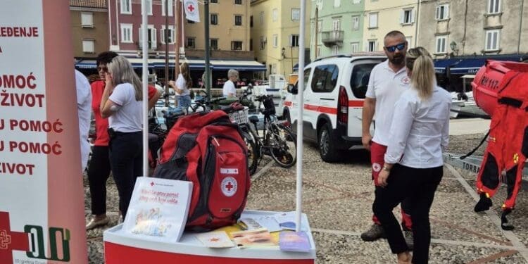 Dvije javnozdravstvene akcije u Crikvenici: Besplatno mjerenje tlaka i šećera te prezentacija prve pomoći