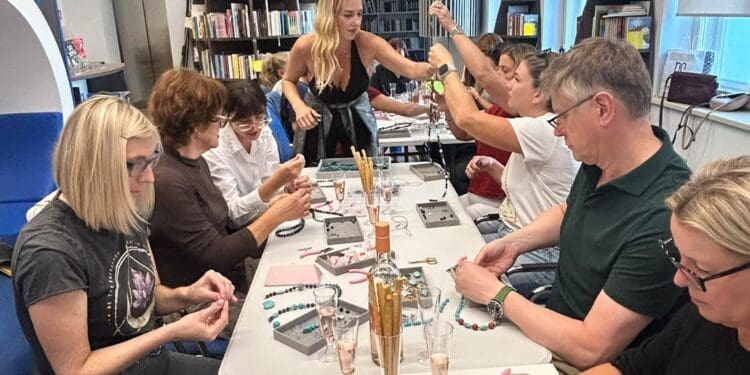 Kreativna radionica izrade nakita u Gradskoj knjižnici Crikvenica