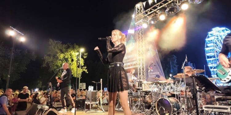 Koncert Jelene Rozge na finalu 60. Ribarskog tjedna