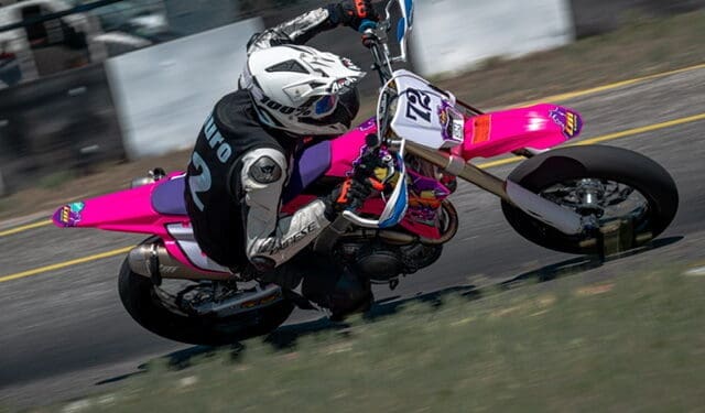 Brzina, staza i puno odricanja: Mauro Matejčić gradi supermoto karijeru